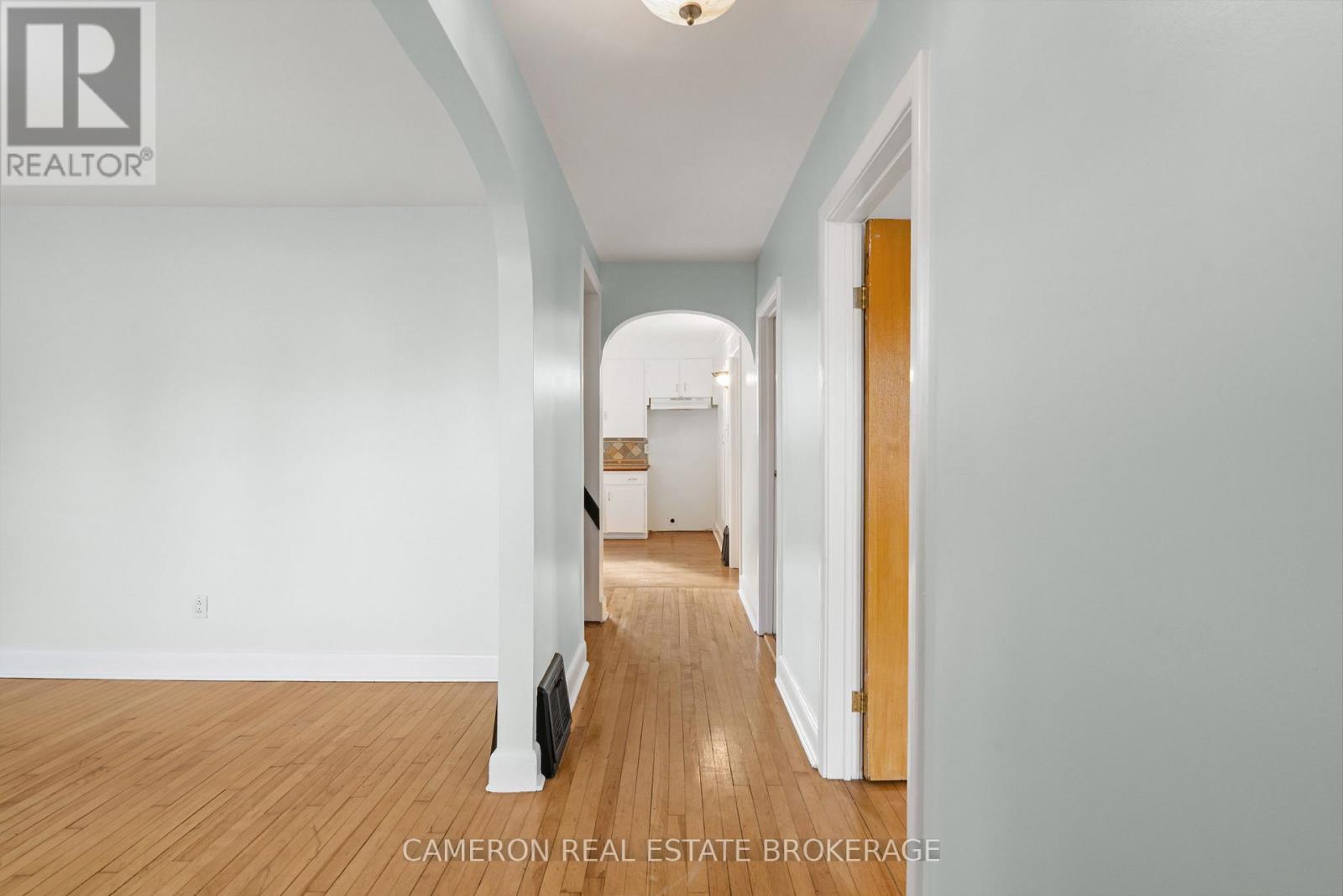 108 BEDFORD STREET, Cornwall — photo 4