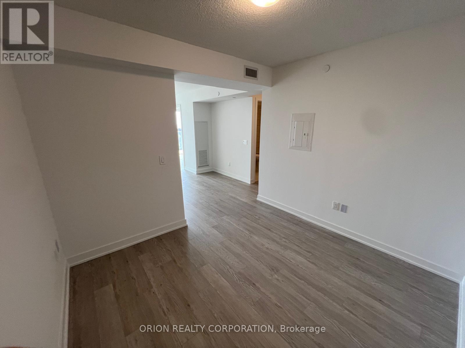 1807- 1010 Sandy Beach Road, Pickering, ON photo 9