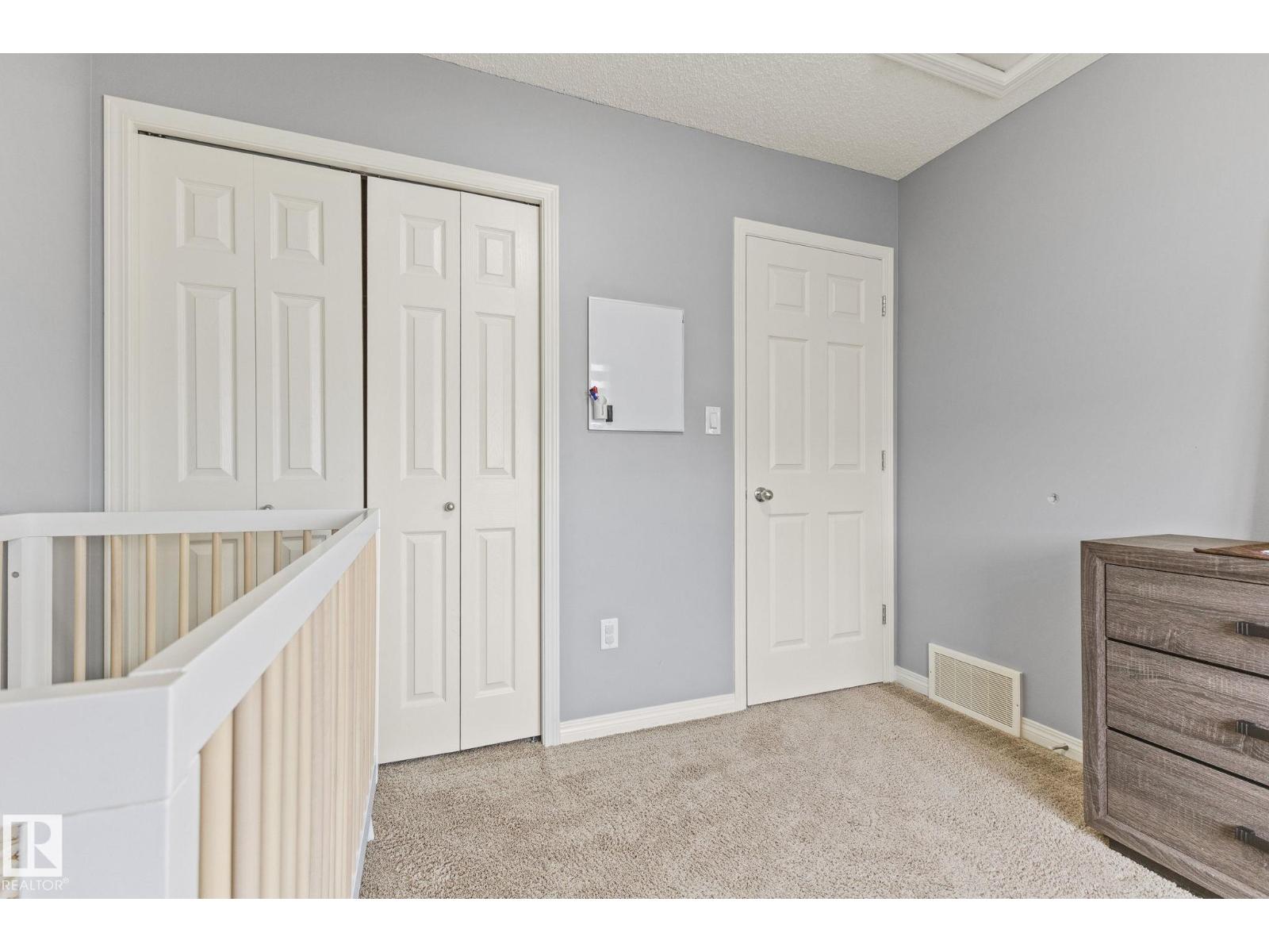 7030 21A AV SW, Edmonton — photo 22