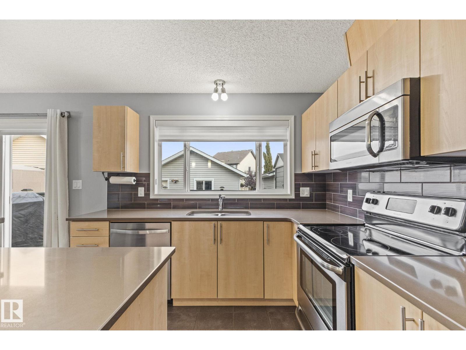 7030 21A AV SW, Edmonton — photo 12