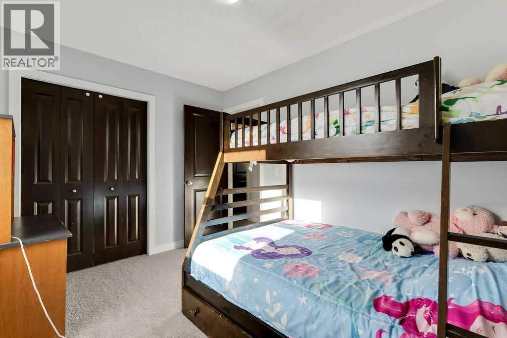 87 Brightonstone Passage SE photo 24