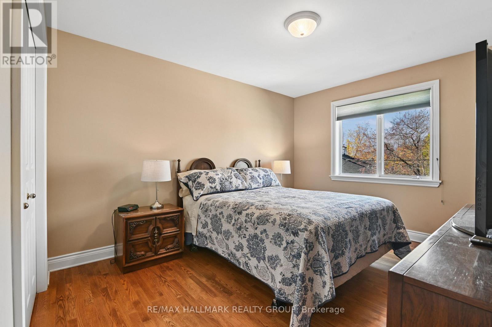 2nd floor - Bedroom 2