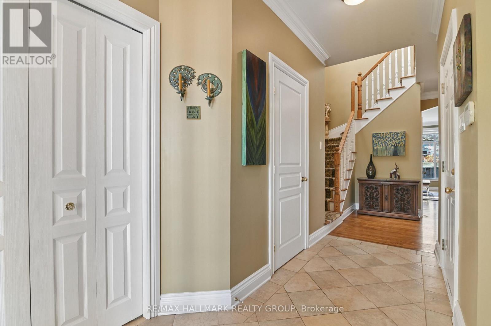 Main floor - Hallway