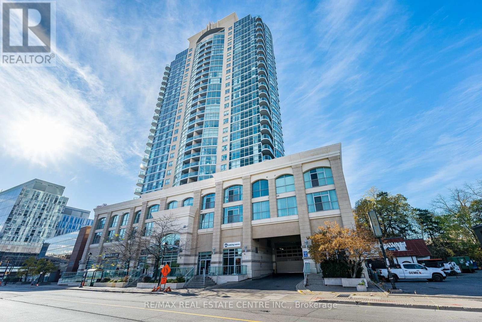 901- 9 George Street North, Brampton, ON photo 2