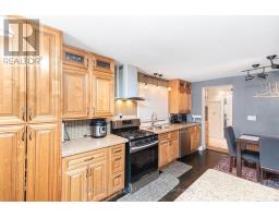 Kitchen - 243 Federal Street, Hamilton, ON L8E1P6 Photo 13
