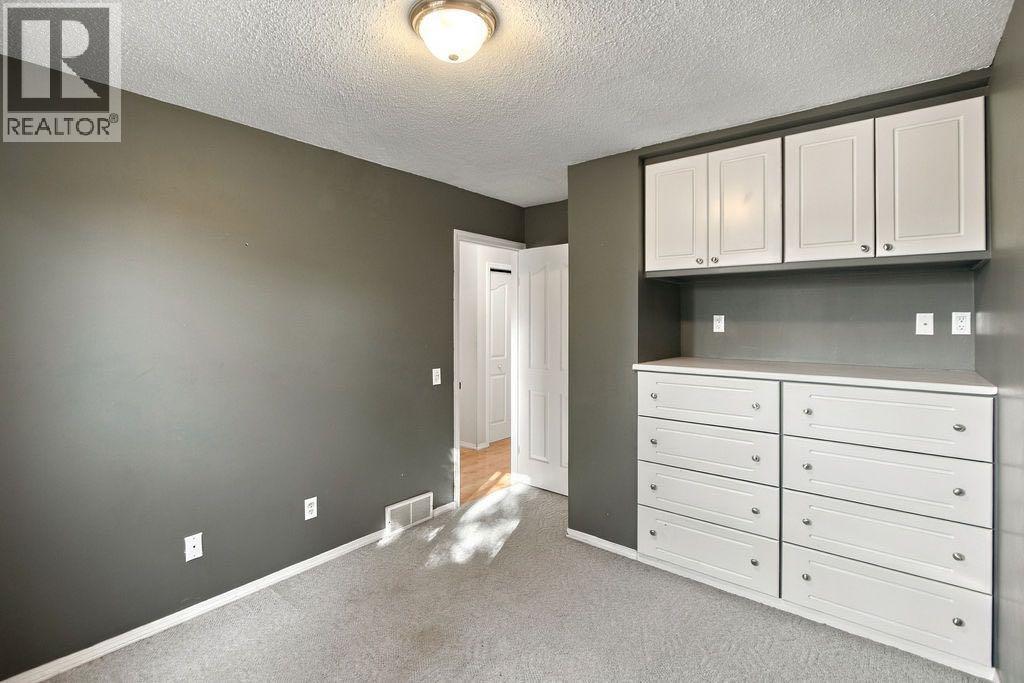 3037 Doverbrook Road SE, Calgary — photo 16