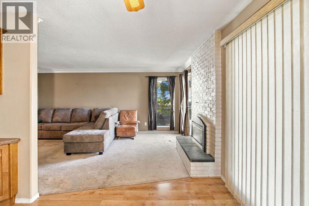 3037 Doverbrook Road SE, Calgary — photo 8