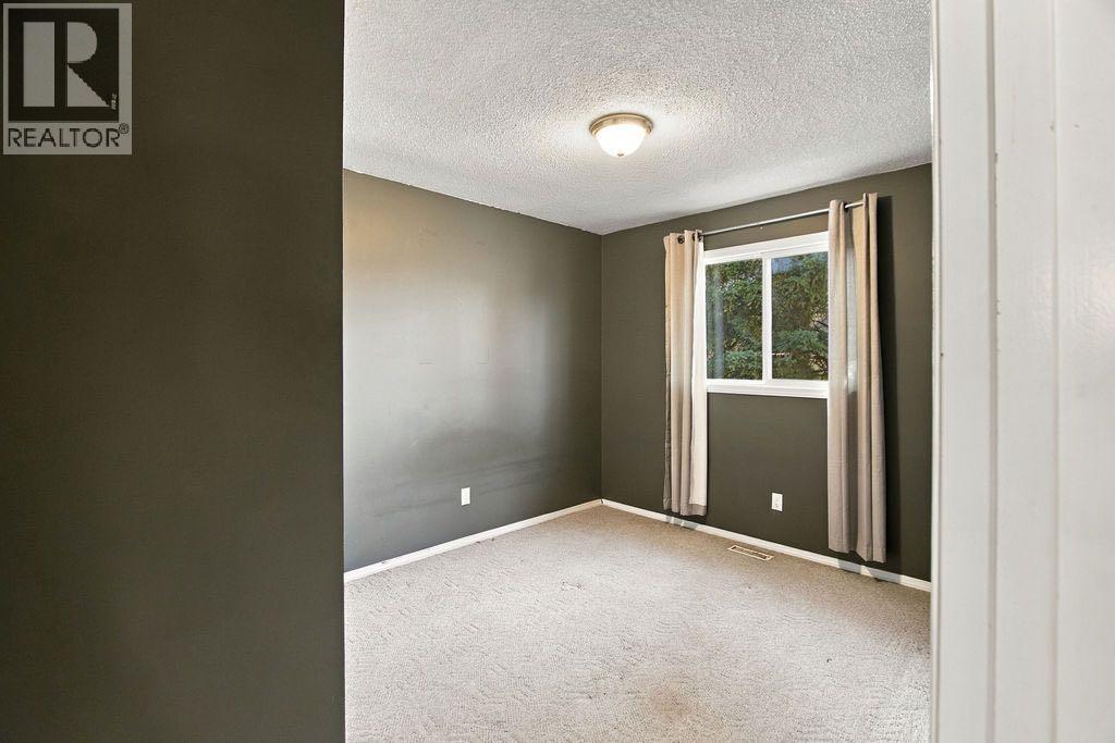 3037 Doverbrook Road SE, Calgary — photo 15