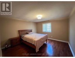 35 Montclair Road N, Richmond Hill, ON L4B2T9 Photo 7