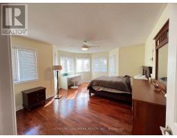 35 Montclair Road N, Richmond Hill, ON L4B2T9 Photo 9
