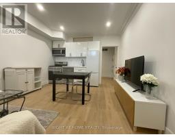 674 Manning Avenue, Toronto, ON M6G2W4 Photo 12