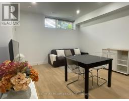 674 Manning Avenue, Toronto, ON M6G2W4 Photo 13