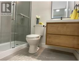 674 Manning Avenue, Toronto, ON M6G2W4 Photo 6