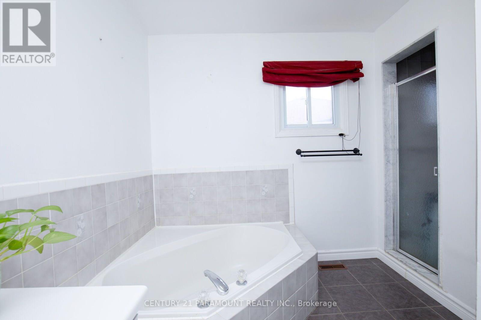 888 Sproule Crescent, Oshawa, ON photo 25