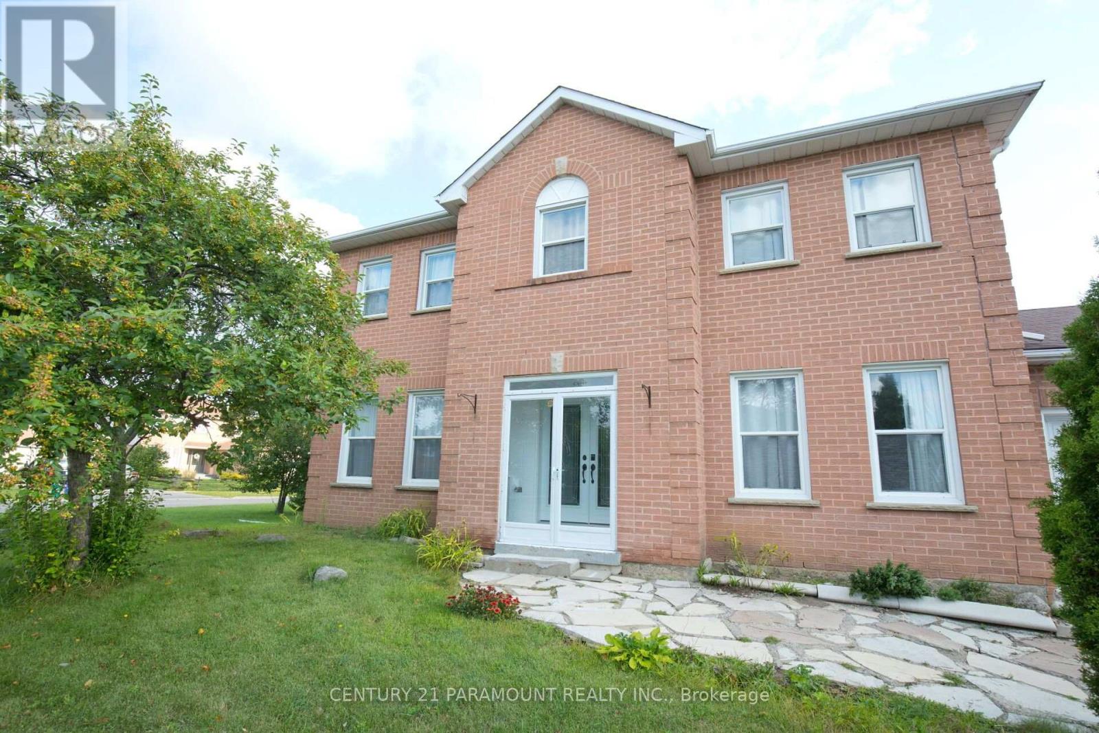 888 Sproule Crescent, Oshawa, ON photo 3