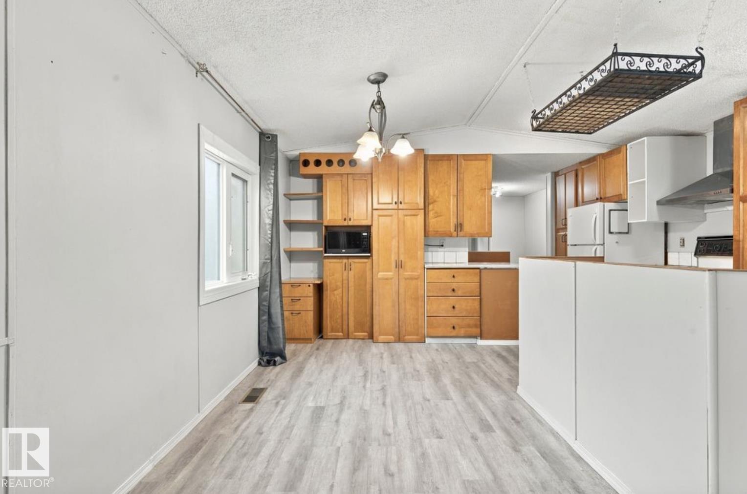 2664 Lakeview Dr NW, Edmonton — photo 11
