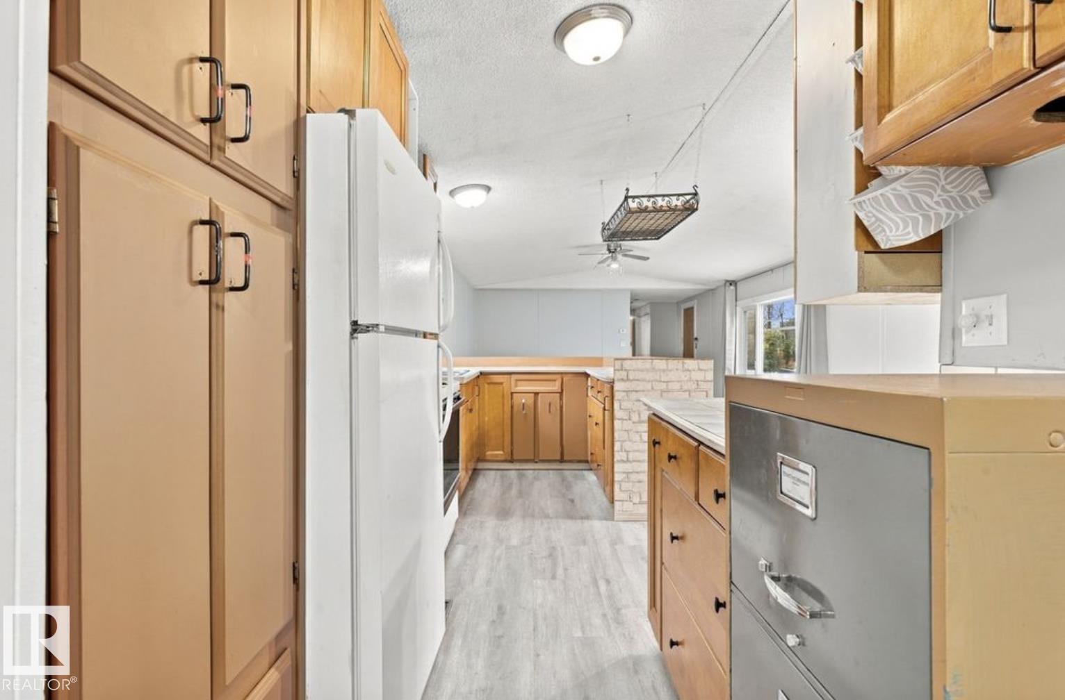 2664 Lakeview Dr NW, Edmonton — photo 19