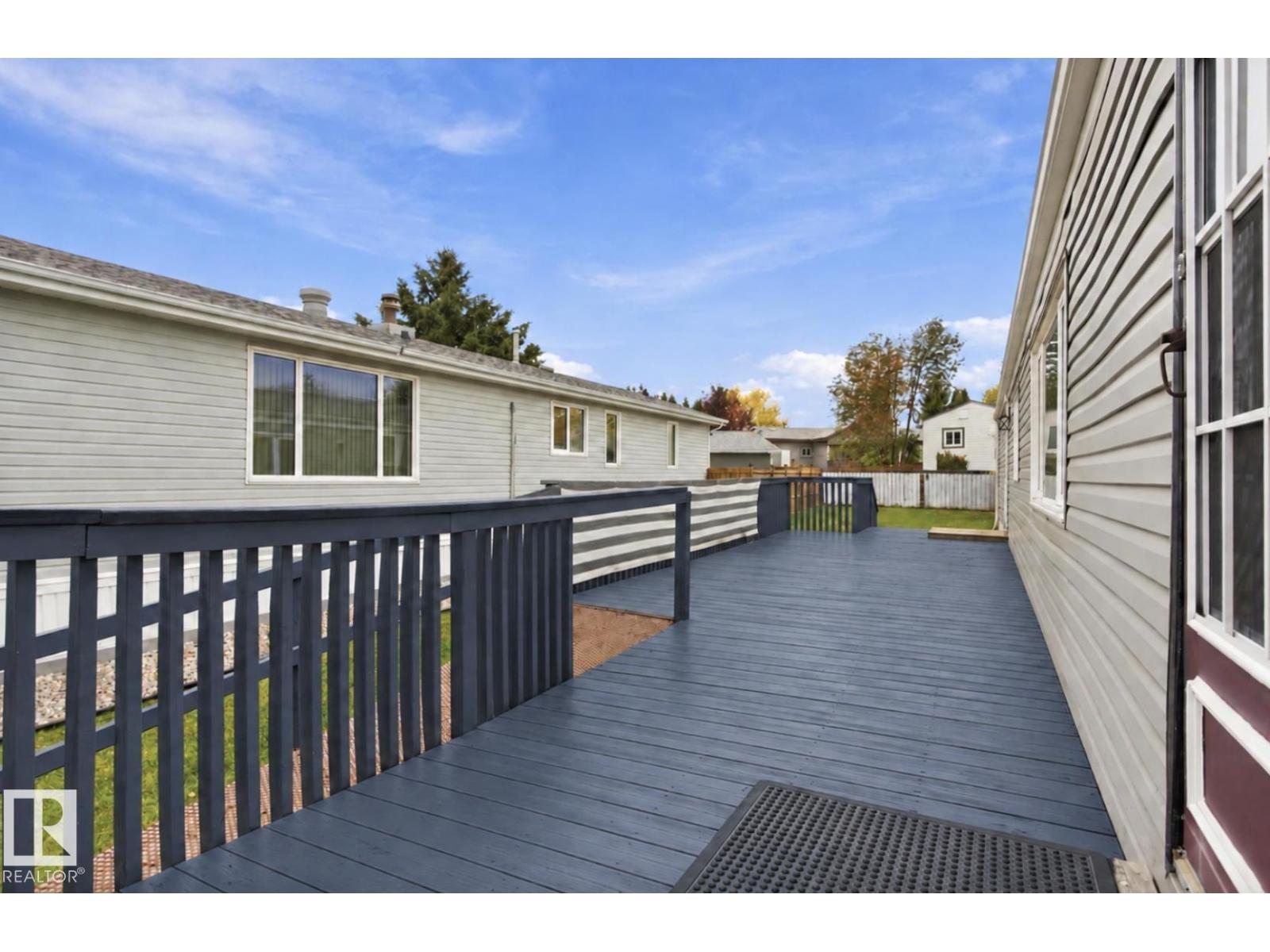 2664 Lakeview Dr NW, Edmonton — photo 3
