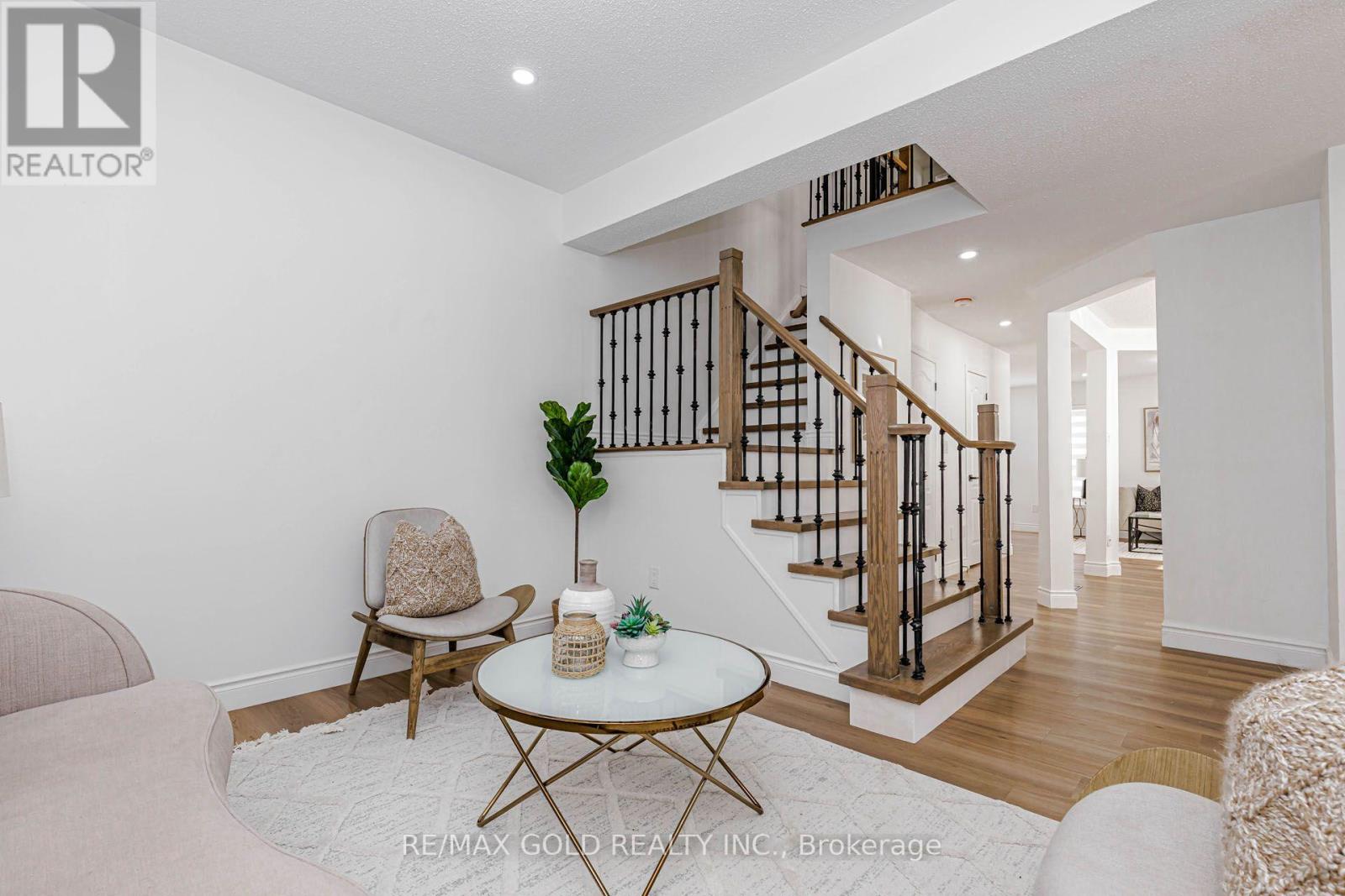 1 Orangegrove Drive, Brampton, ON photo 9