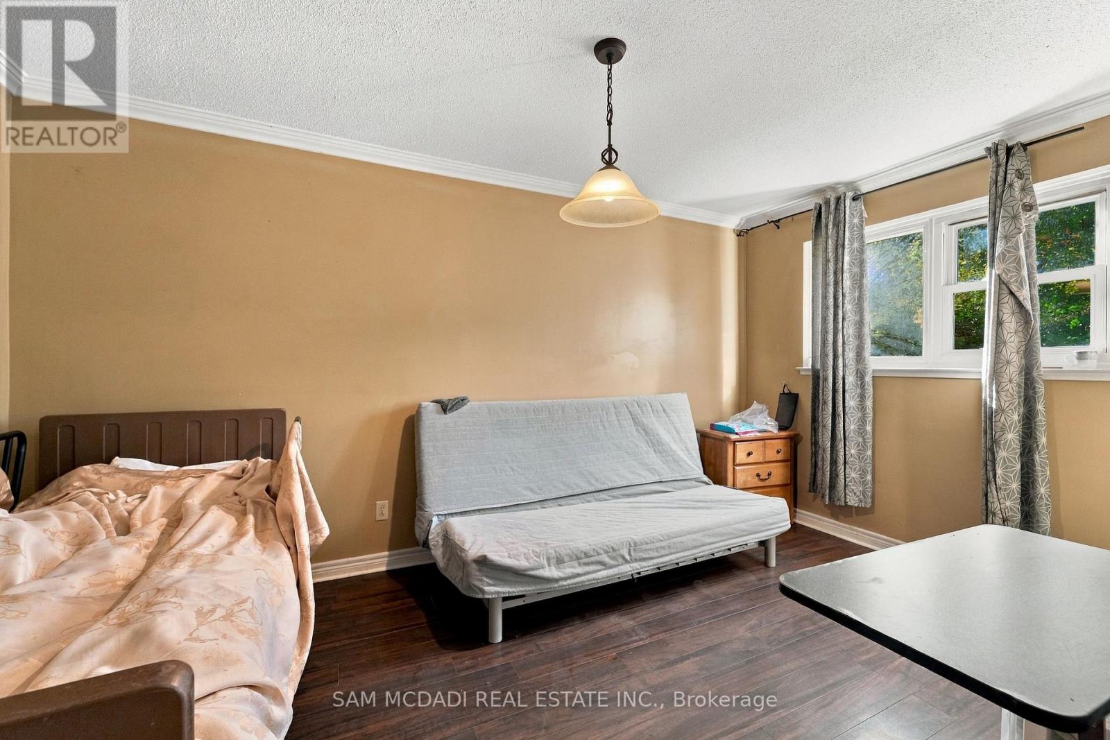 561 Tedwyn Drive, Mississauga, ON photo 8