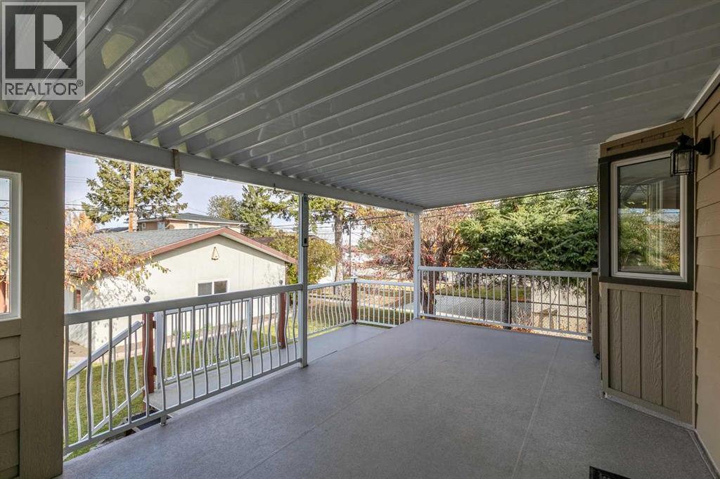 808 Stonehaven Road SW photo 46