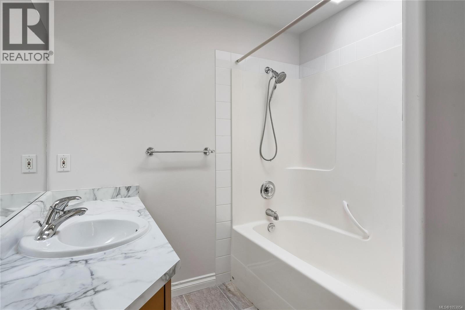  2426 Selwyn Road, Langford