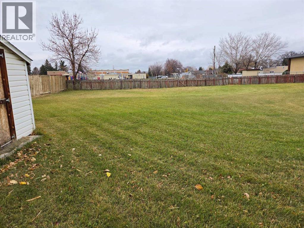 303 Piron Place, Picture Butte — photo 4