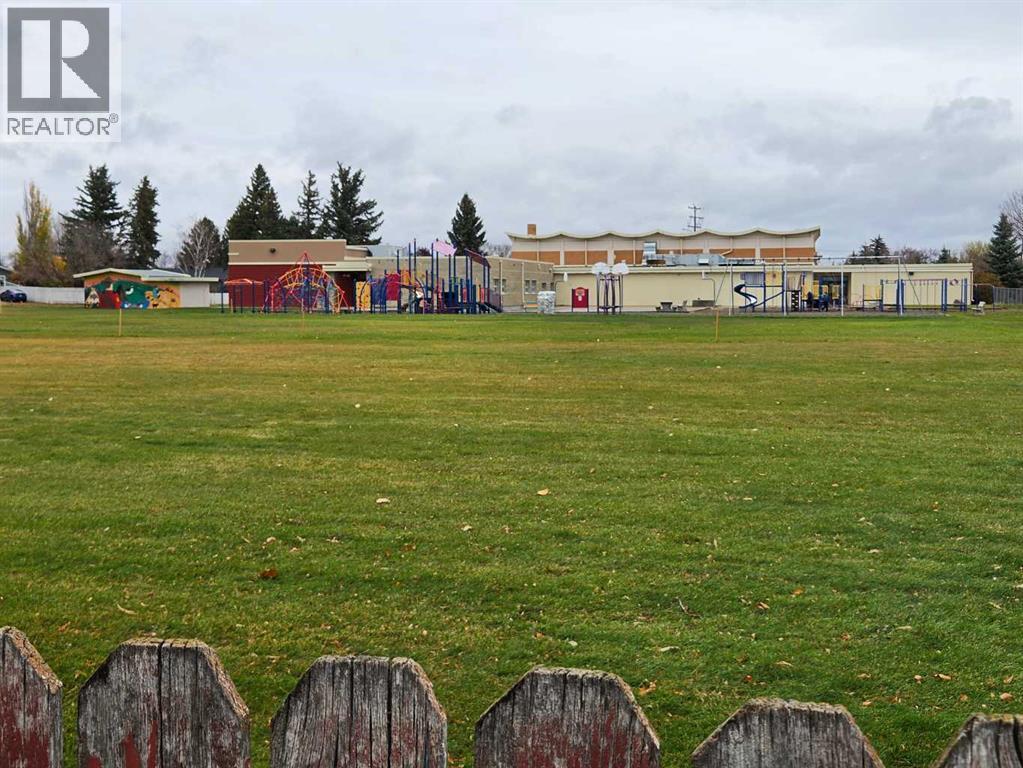303 Piron Place, Picture Butte — photo 7