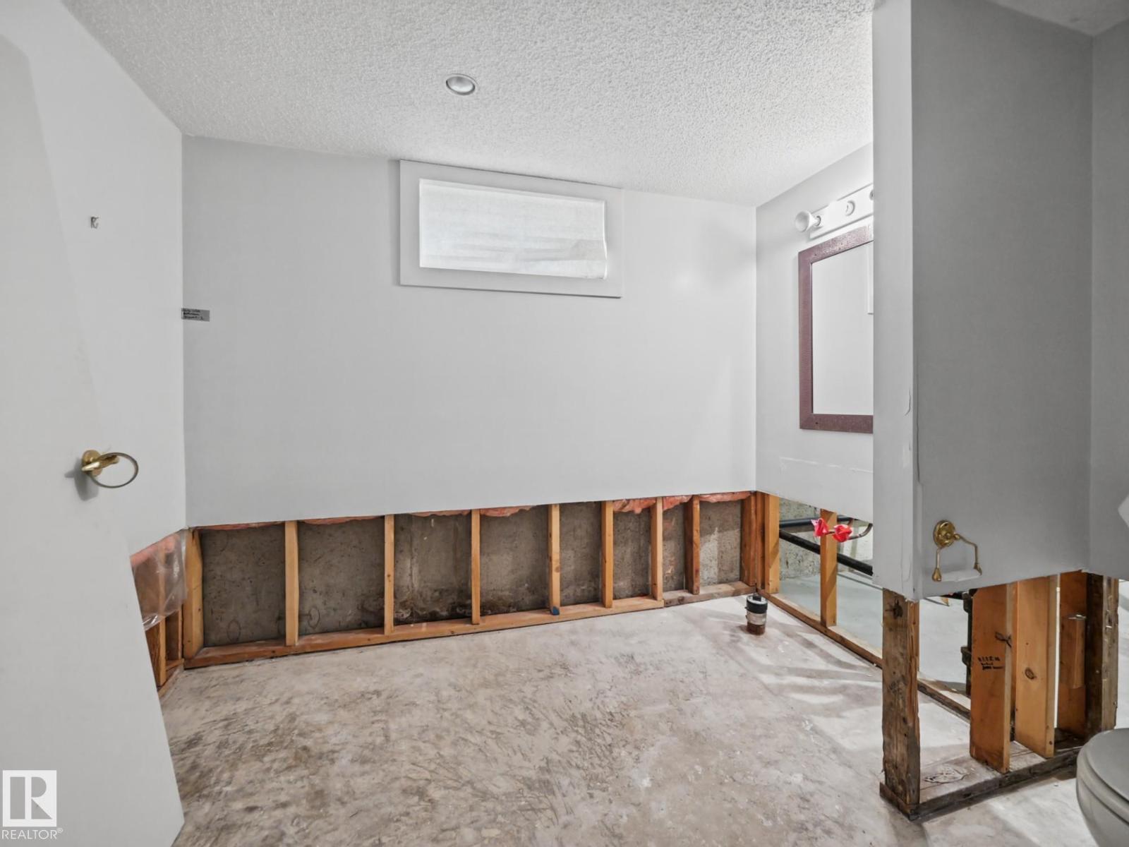 2003 Bonneville Court, photo 47