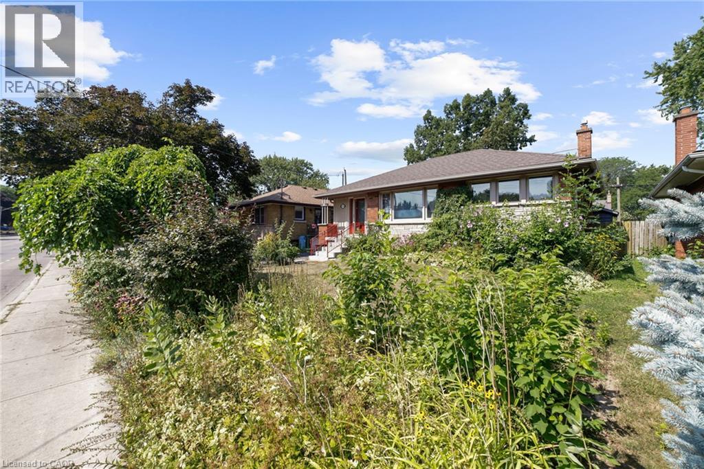 272 UPPER PARADISE Road, Hamilton — photo 2