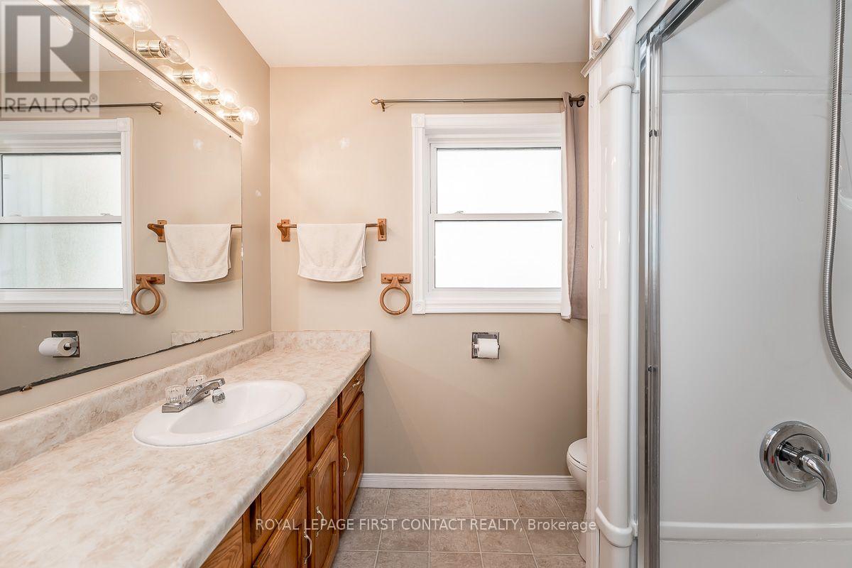 224 Christopher Street, Clearview photo 25