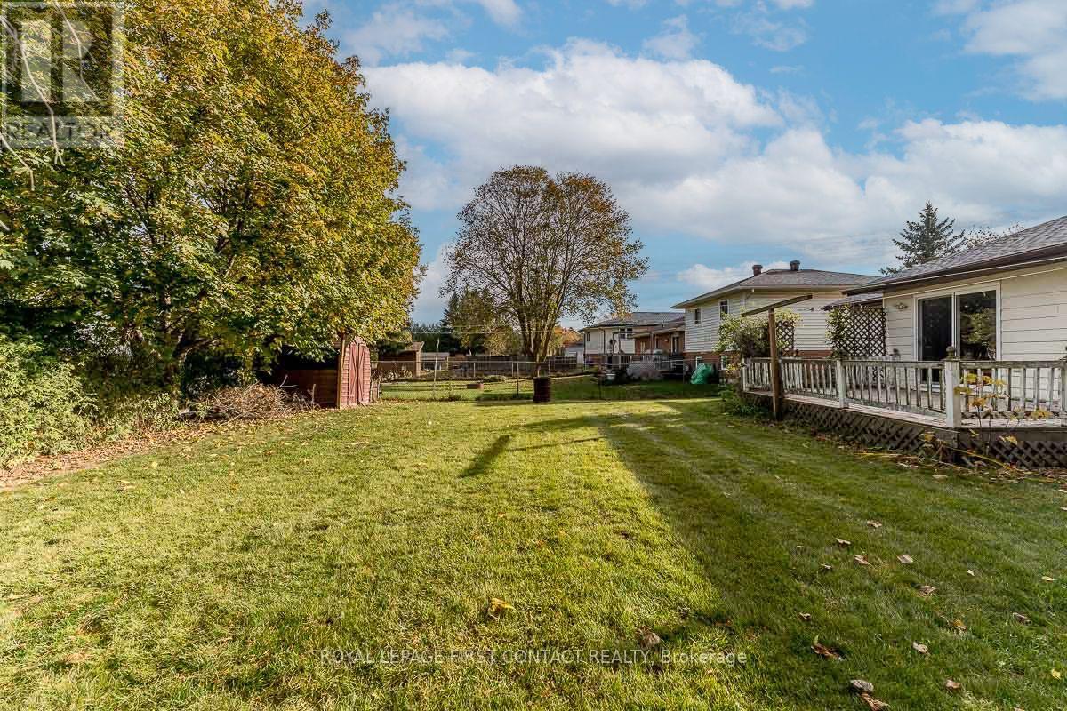 224 Christopher Street, Clearview photo 30