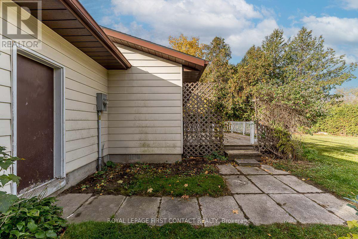 224 Christopher Street, Clearview photo 34