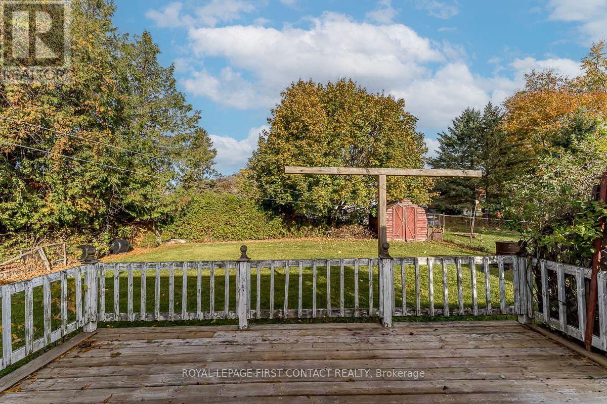 224 Christopher Street, Clearview photo 36