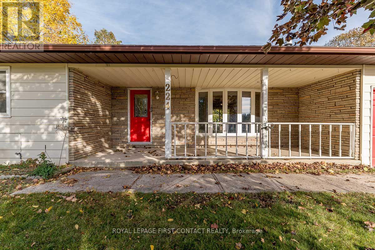 224 Christopher Street, Clearview photo 5