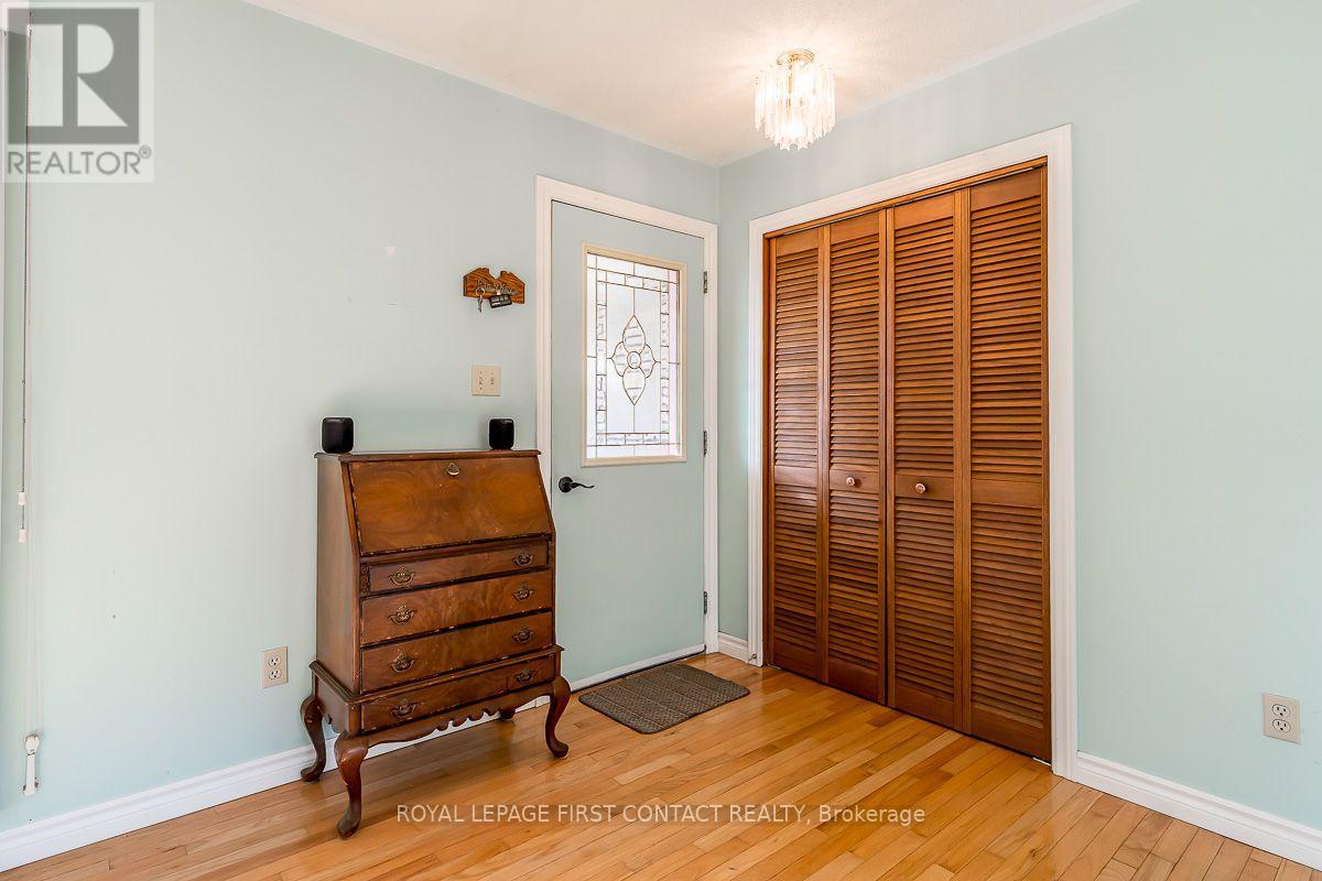224 Christopher Street, Clearview photo 7