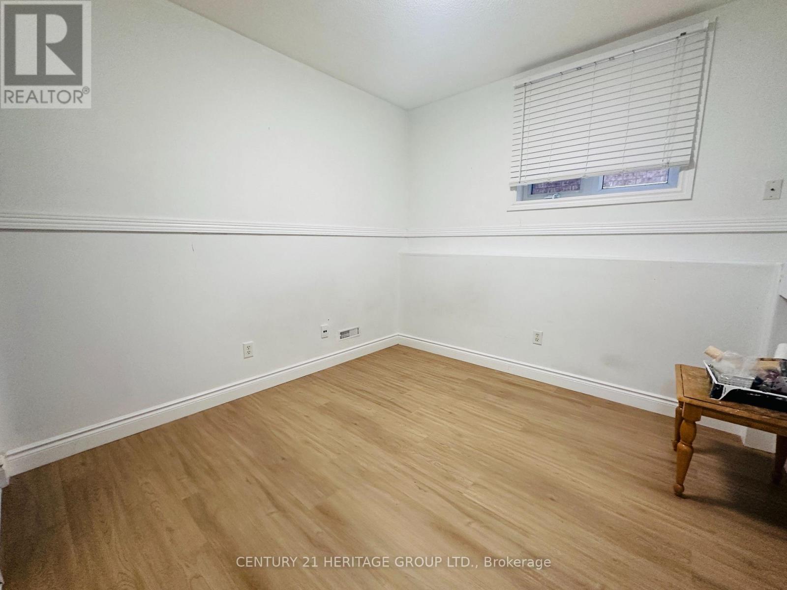 Basement-135 Cheltenham Road, Barrie photo 16