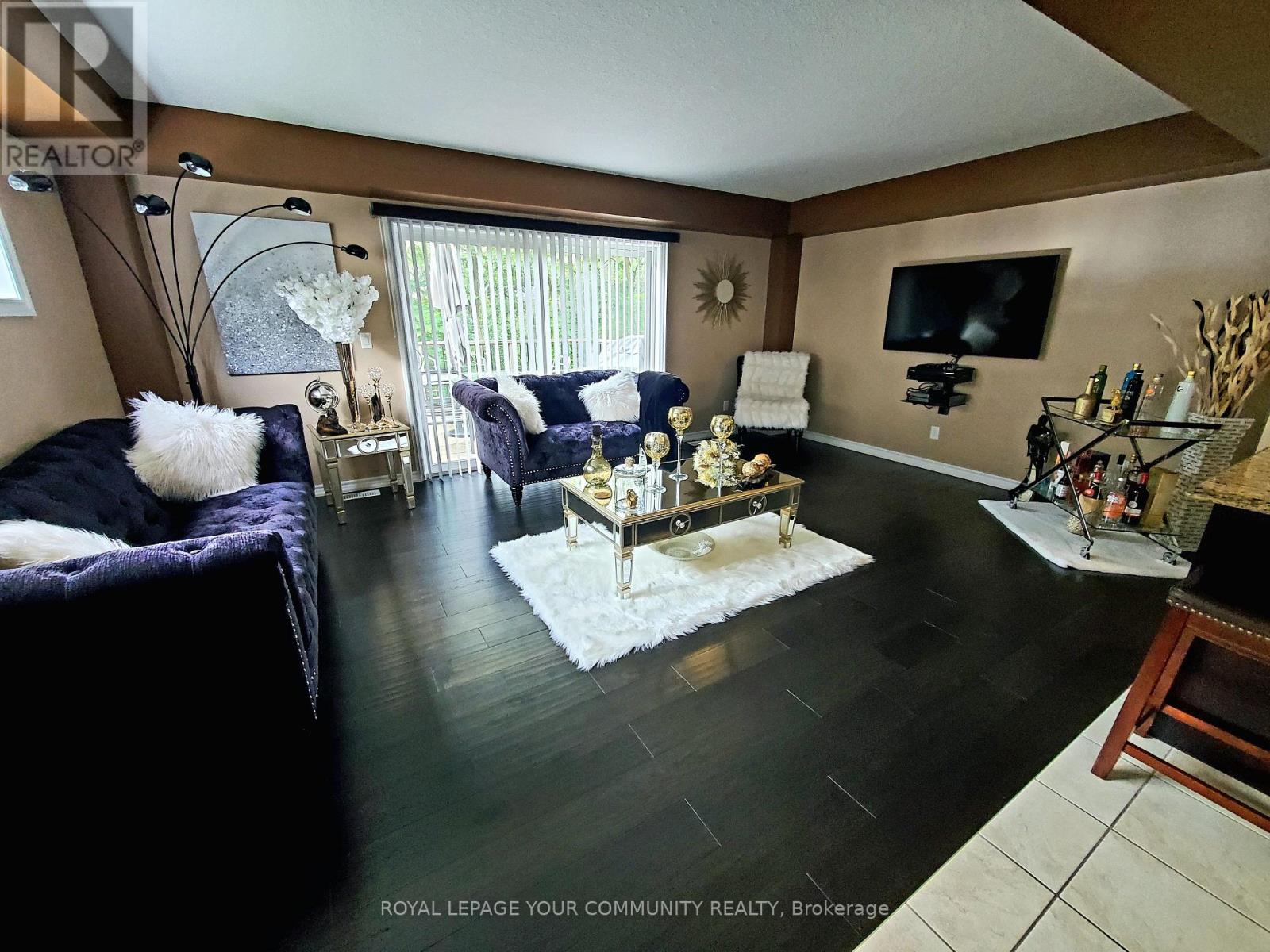 44 - 635 SAGINAW PARKWAY — photo 2