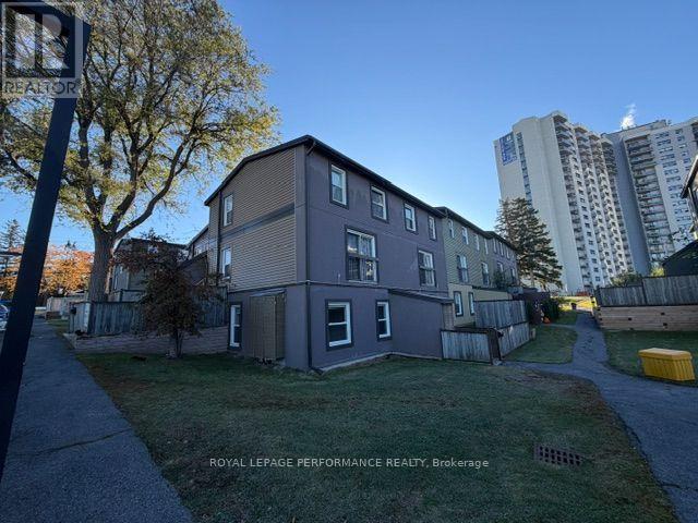 1250 Mcwatters Unit 22 photo 2