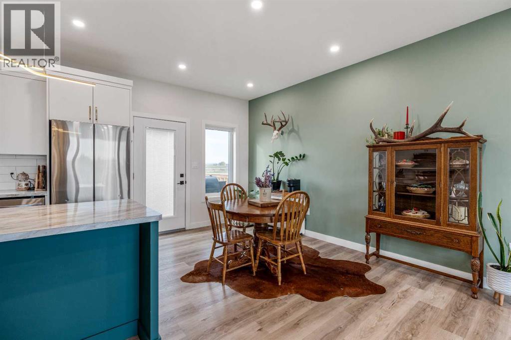 158 9 Street, photo 12 of 49