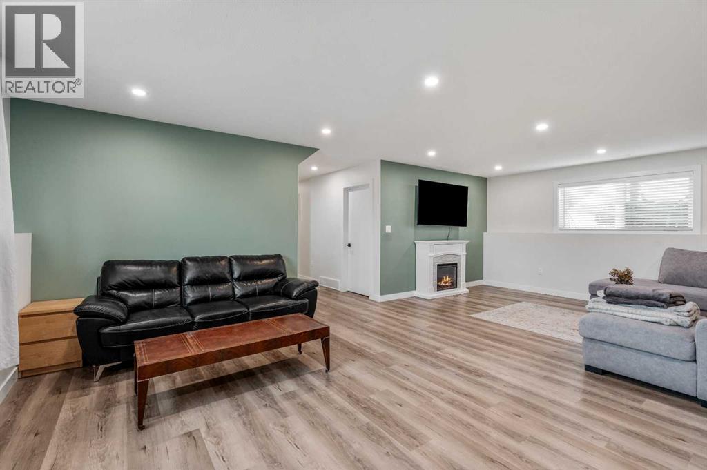 158 9 Street, photo 30 of 49