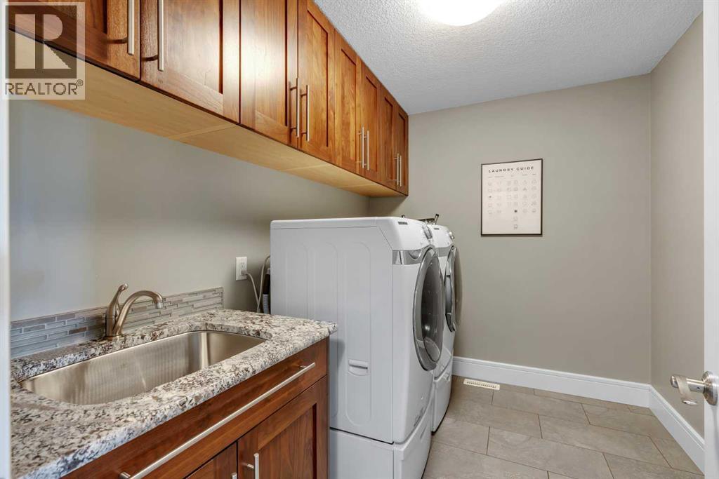 2532 20 Street SW photo 36