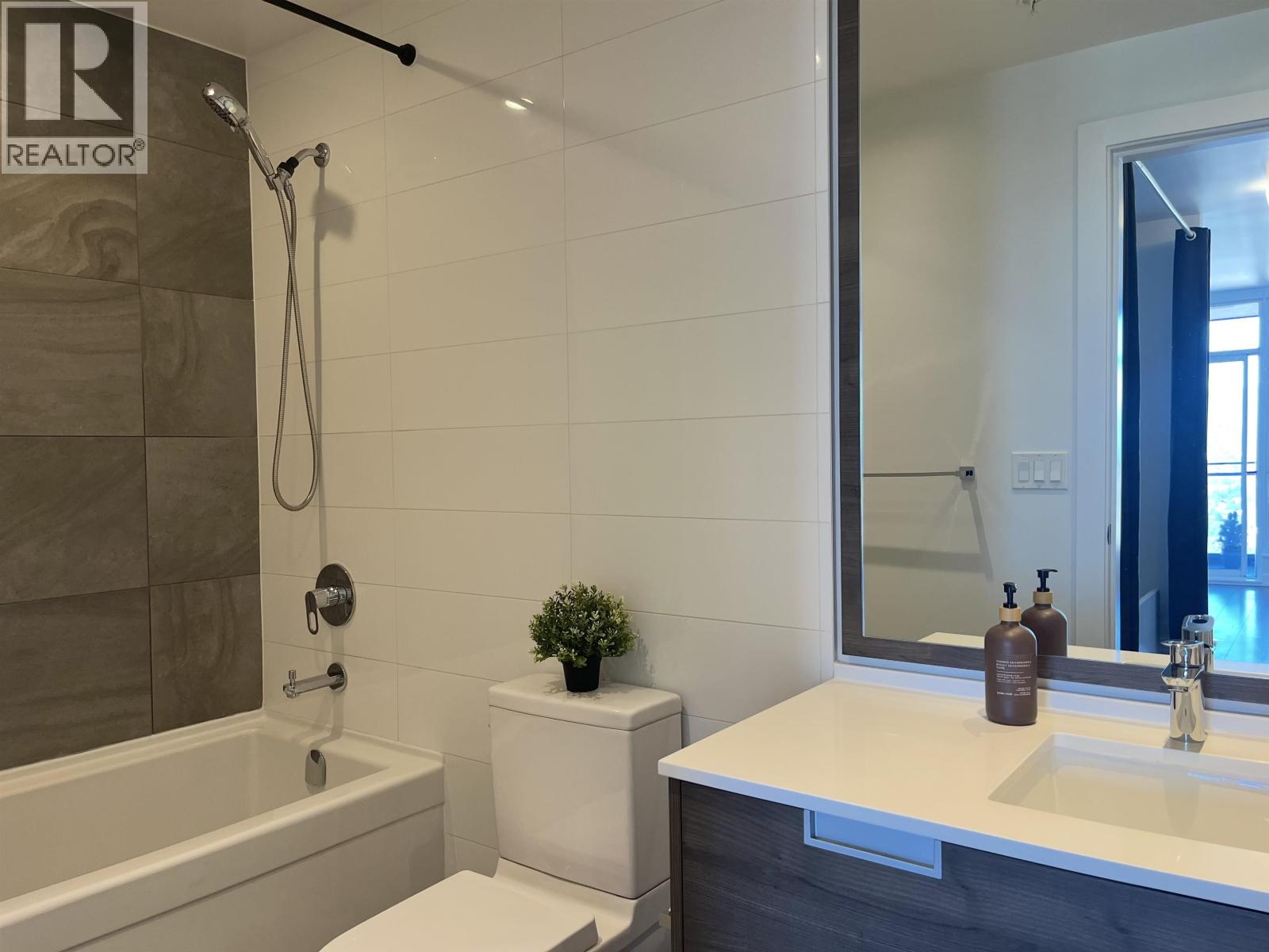 1 Bed, 1 Bath House for Rent in Burnaby – 4688 KINGSWAY STREET, Burnaby – MLS# R3178292 - Image 12