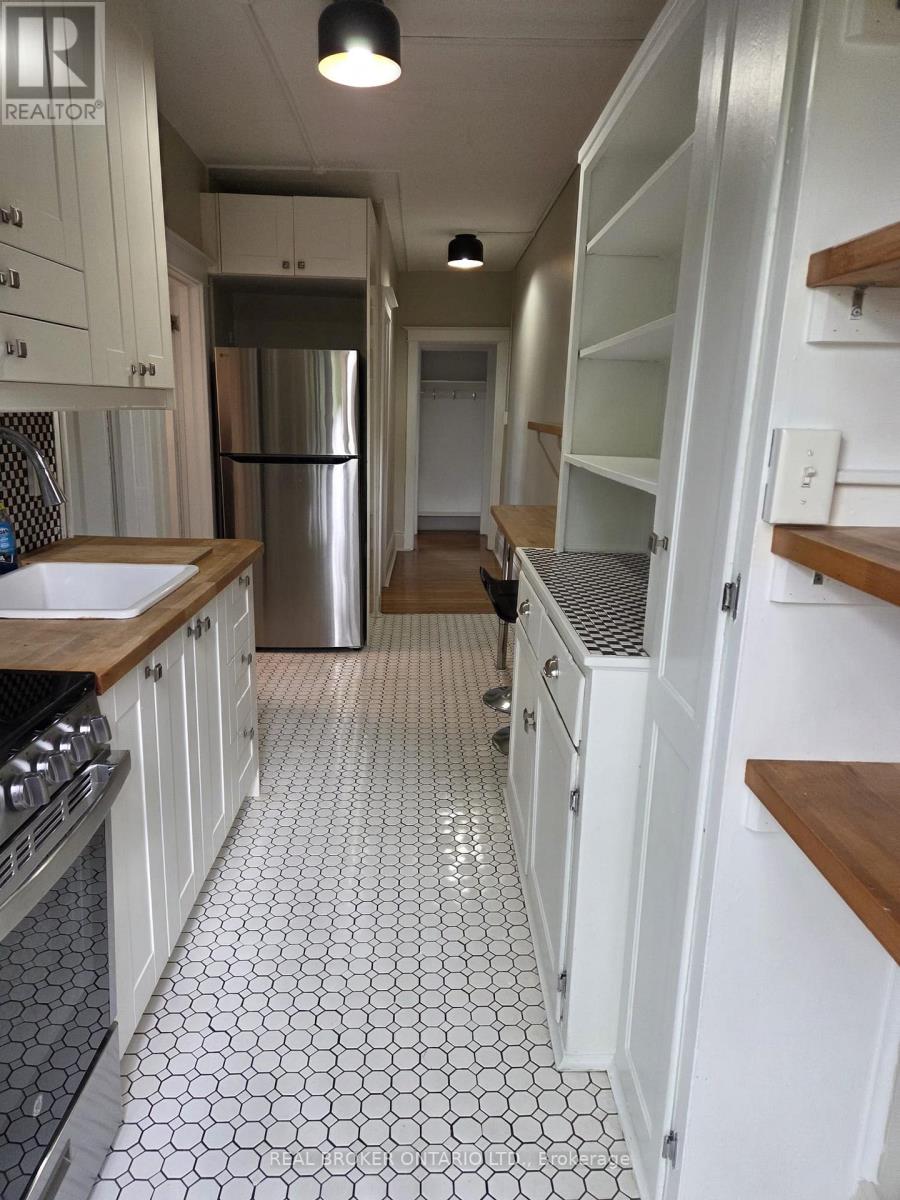 4 - 479 ABERDEEN AVENUE, Hamilton (Kirkendall)
