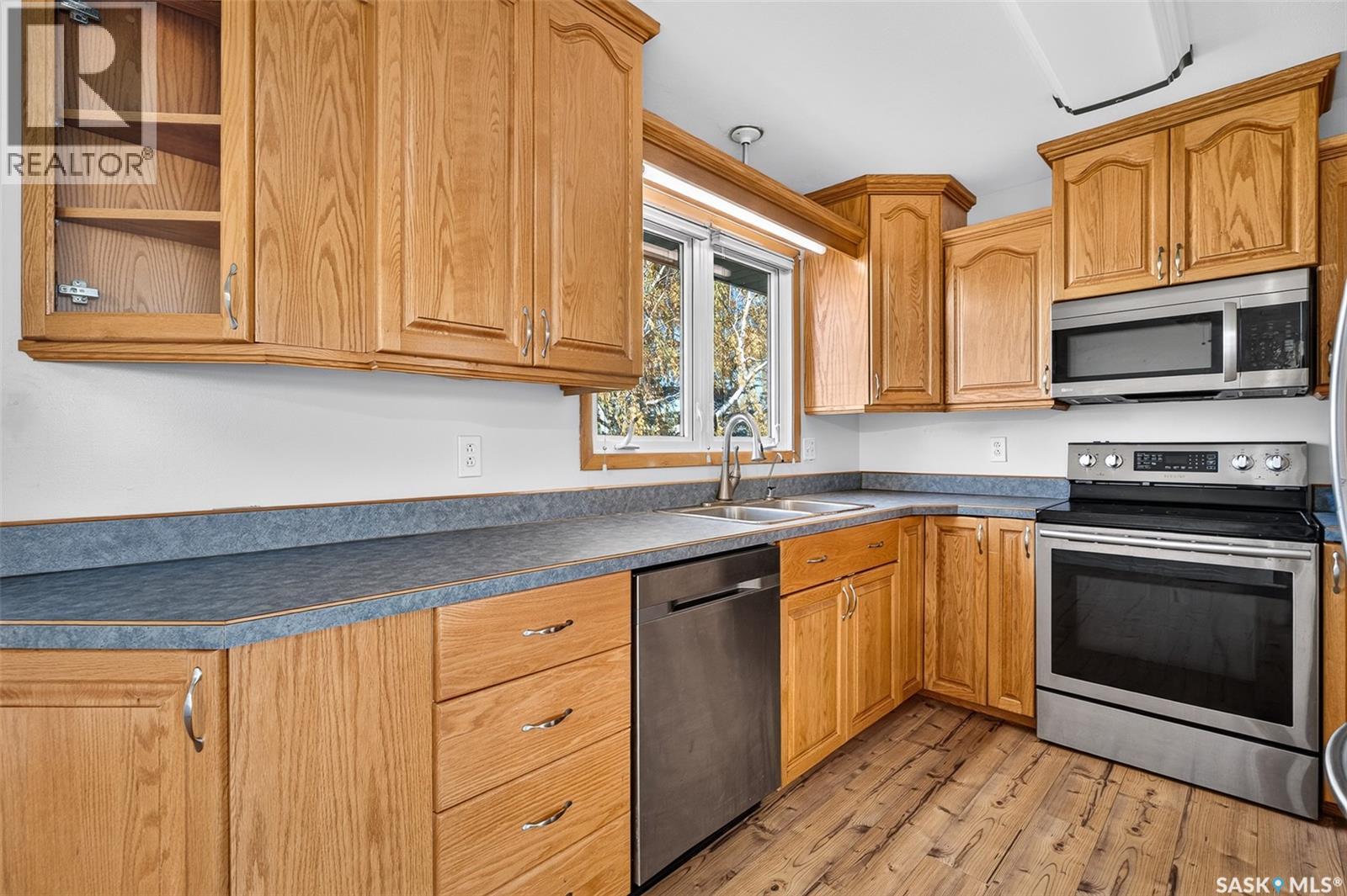 704 Norfolk AVENUE, Chamberlain — photo 7