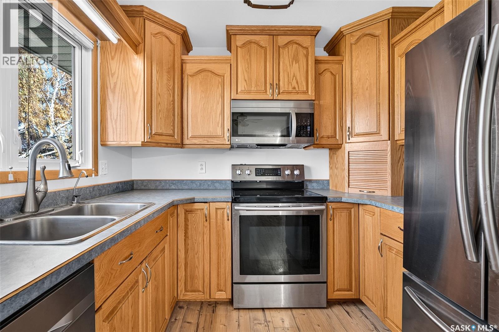 704 Norfolk AVENUE, Chamberlain — photo 9