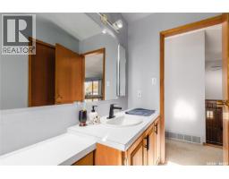 915 Normandy Drive, Moose Jaw, SK S6H3G8 Photo 28