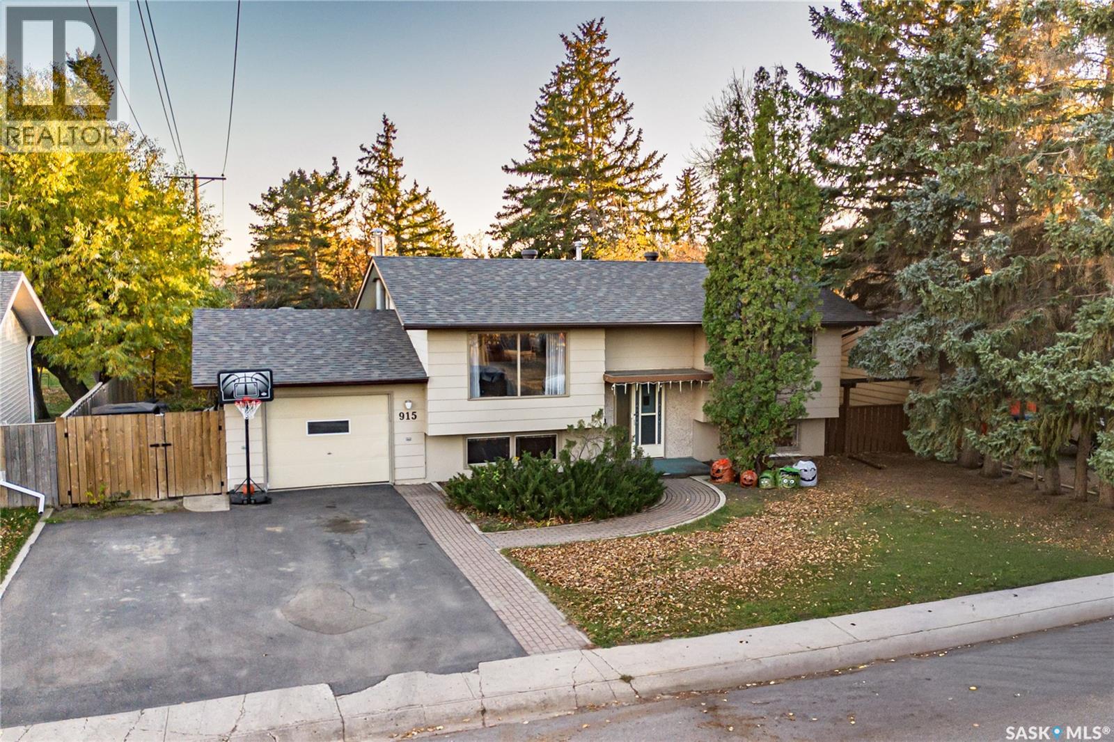 915 Normandy DRIVE, Moose Jaw
