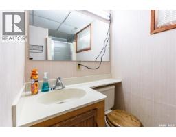 915 Normandy Drive, Moose Jaw, SK S6H3G8 Photo 40