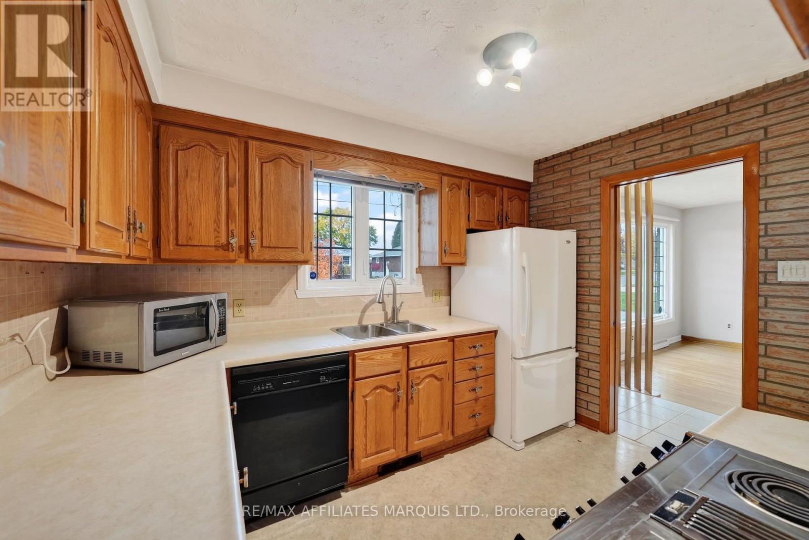 420 ANTHONY STREET - 6